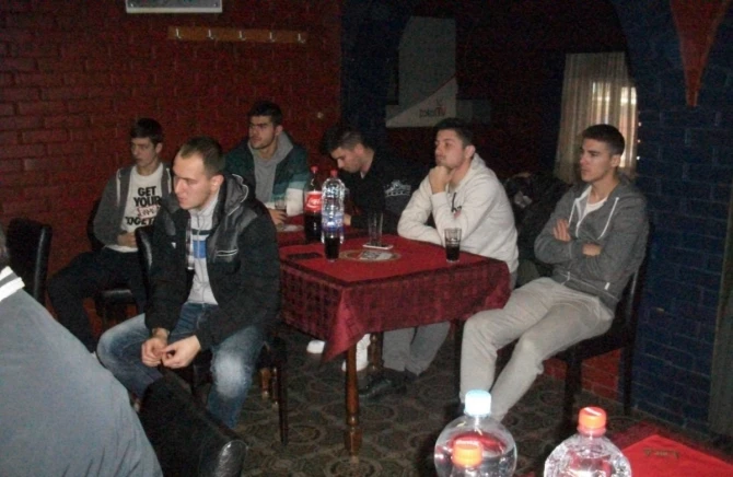 Fudbaleri Doline na sastanku - foto: B.Stojkovski