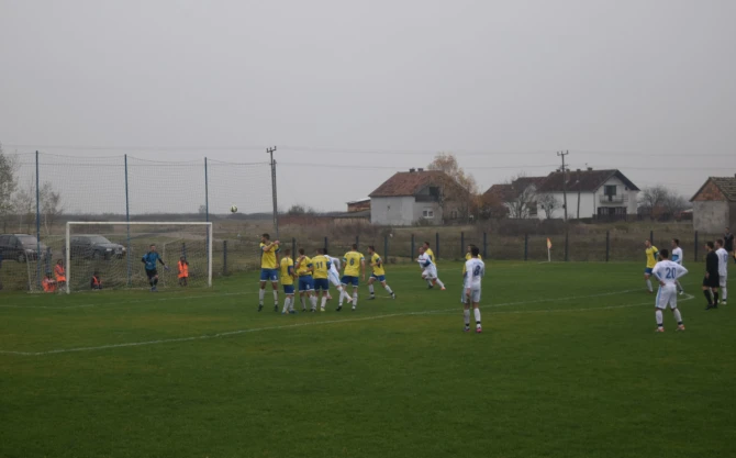Sloboda pali motore