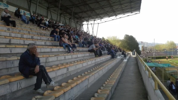 Kad je teško – Radnički!, Srpska liga Istok