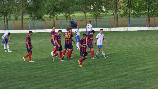 Raspucani crveno-plavi, PFL Zrenjanin