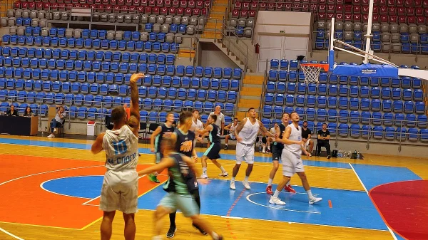 Sloga srušila lidera, Košarkaška liga Srbije