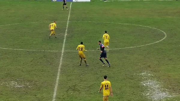 "Kanarinci" cvrkutali samo prvo poluvreme, u drugom ih "majstori" zatvorili u kavez, Mozzart Bet Prva liga Srbije