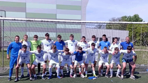 "Brzi voz" gazi sve pred sobom: Isailović het-trikom zacementirao Dinamo 1945 na vrhu tabele, Druga kadetska liga Vojvodine - "Jug"